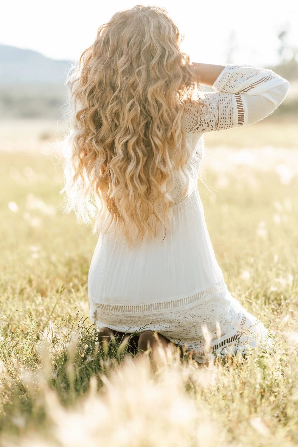 what causes blonde hair to turn brown